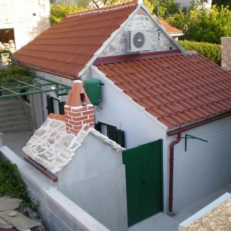 House Dinko Vakantiehuis Bol